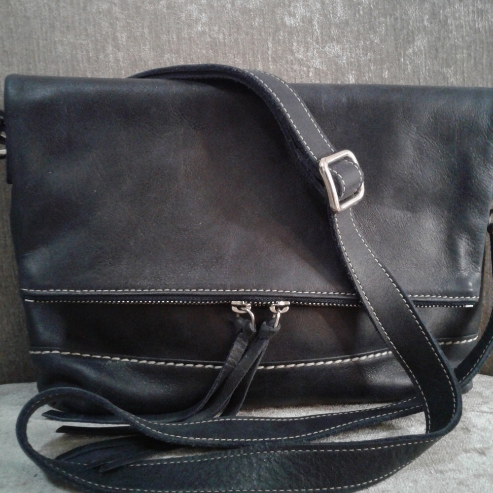 Roots Navy Leather Crossbody Bag